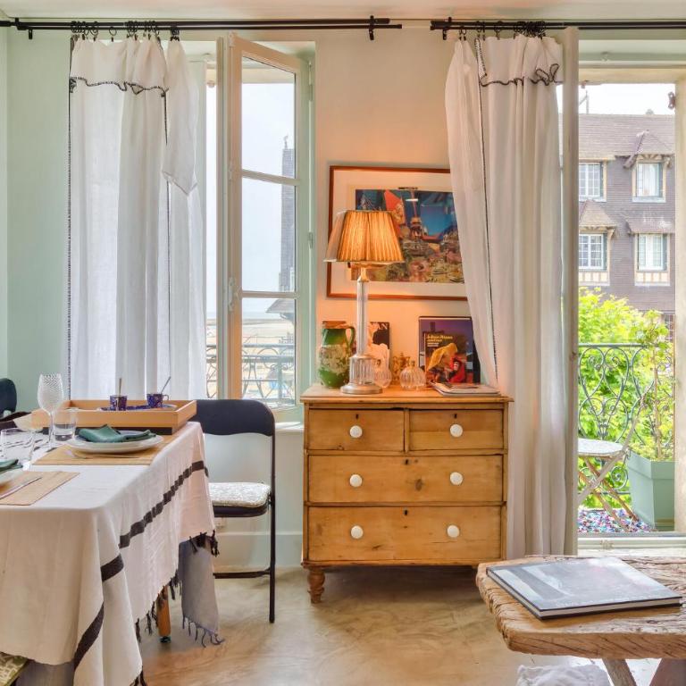Awesome Apartment In Trouville Sur Mer - One-Bedroom Apartment - 12