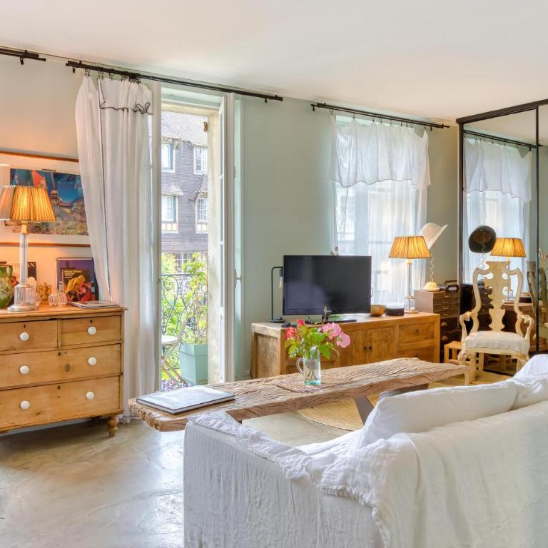 Awesome Apartment In Trouville Sur Mer - One-Bedroom Apartment - 13