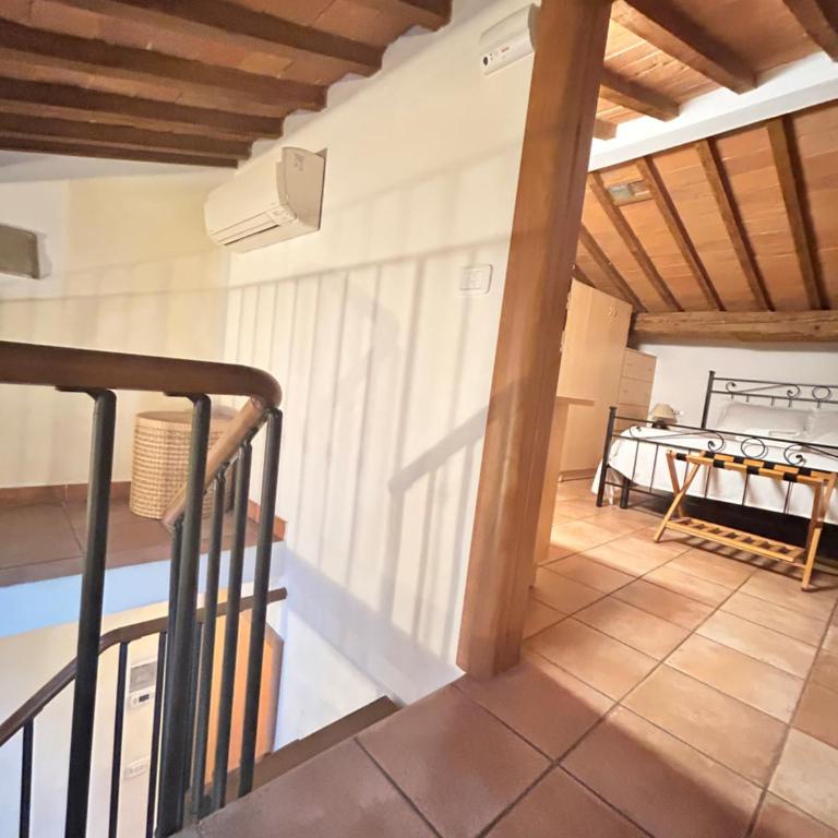 Palazzo Vecchio Flat with AC - Two-Bedroom Apartment - 4