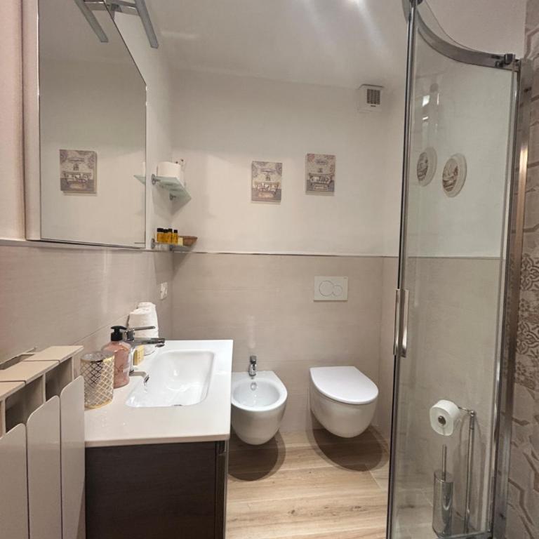 Palazzo Vecchio Flat with AC - Two-Bedroom Apartment - 24