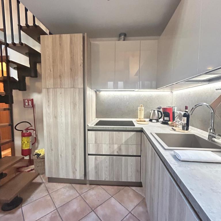 Palazzo Vecchio Flat with AC - Two-Bedroom Apartment - 18