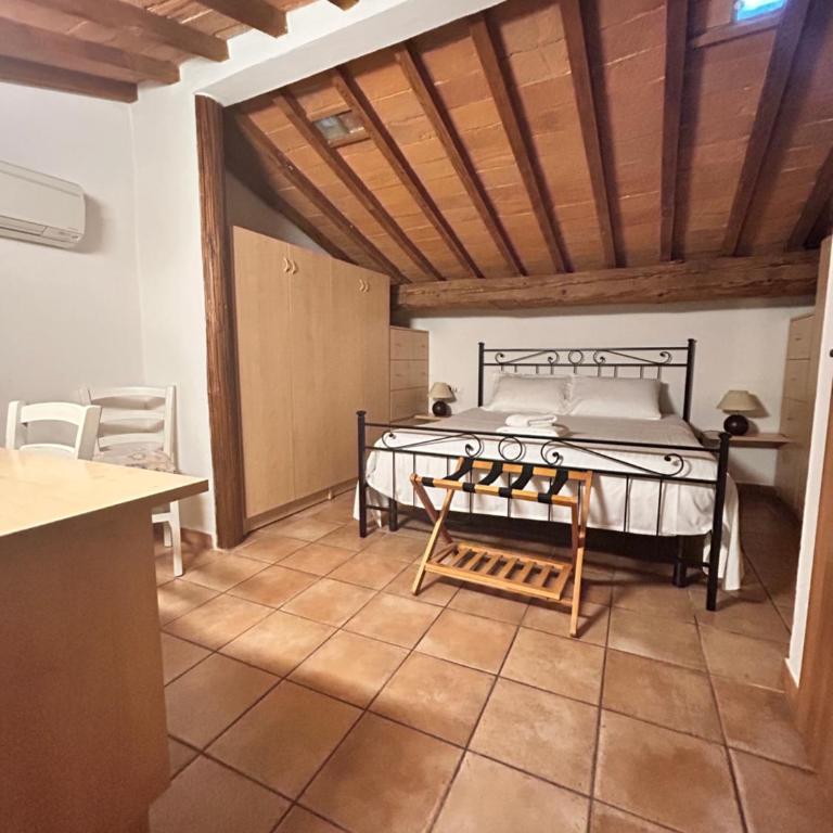 Palazzo Vecchio Flat with AC - Two-Bedroom Apartment - 38