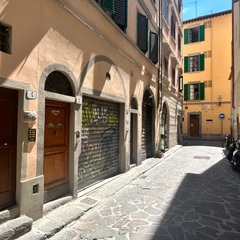 Palazzo Vecchio Flat with AC - Two-Bedroom Apartment - 9