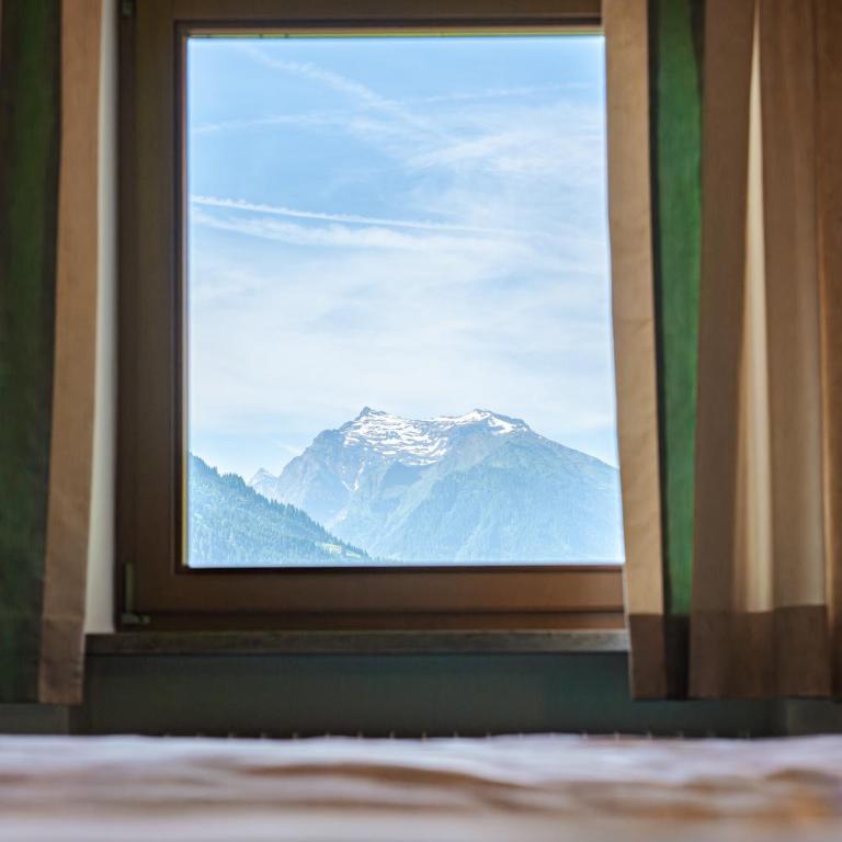 Pension Schlossberg - Doppelzimmer mit Balkon - 4