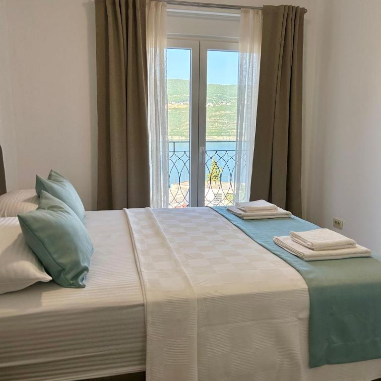 Casa M- Penthouse 1-Bedroom Apartment with Panoramic Sea View & 2 Balconies - One-Bedroom Apartment - 5