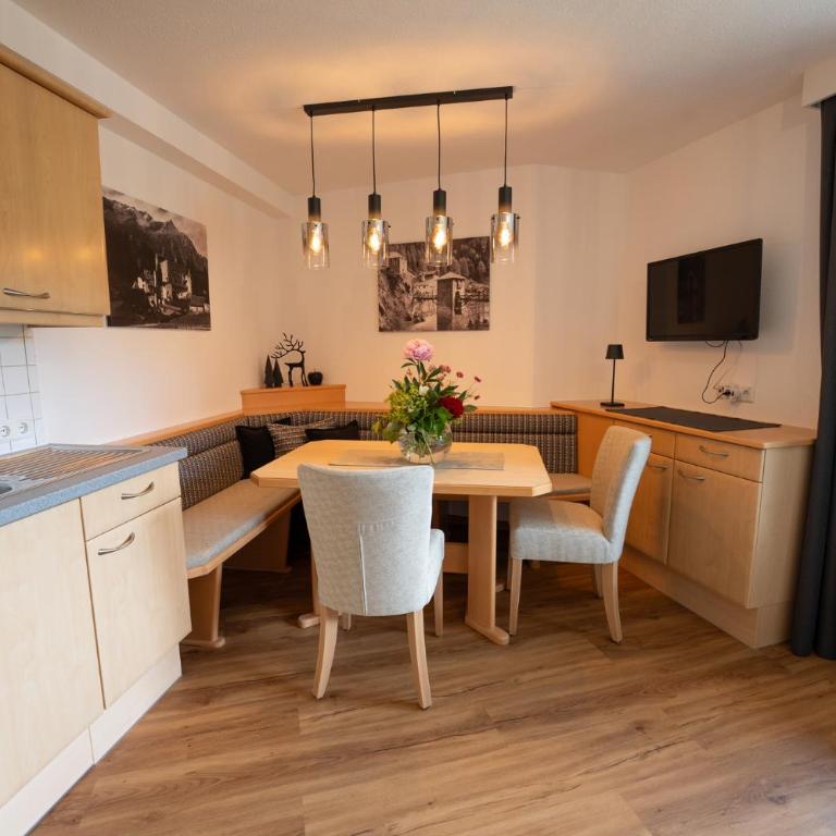 Apart Sunnbichl - Apartment mit 2 Schlafzimmern und Terrasse - 9