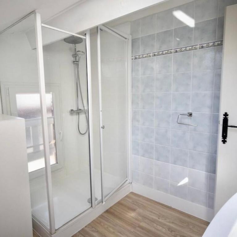 Maison 11p au calme avec clim et piscine - Maison 5 Chambres - 23