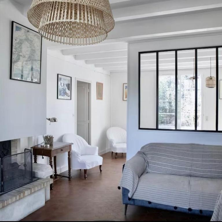 Maison 11p au calme avec clim et piscine - Maison 5 Chambres - 28
