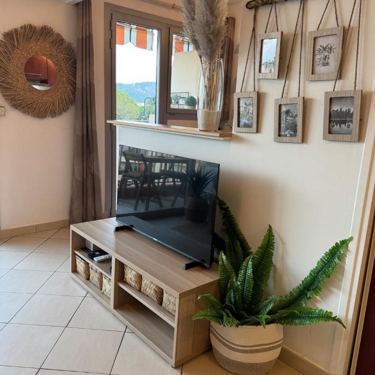 Studio proche de la mer, piscine, climatisation et wifi - Studio - 12