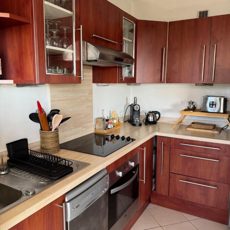 Studio proche de la mer, piscine, climatisation et wifi - Studio - 13