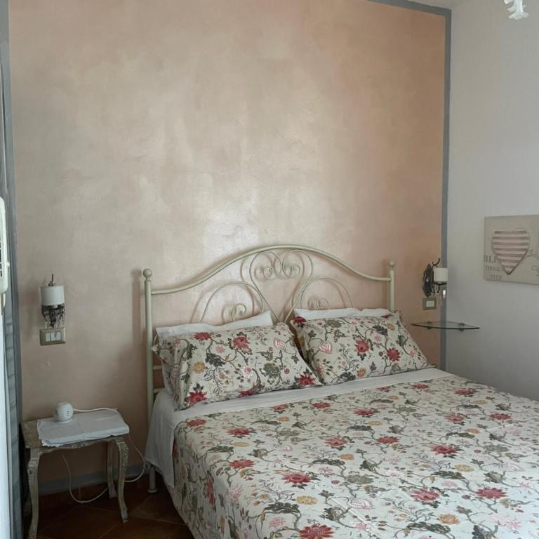 B&B La Casa sul Colle - Camera Matrimoniale con Vista Giardino - 3