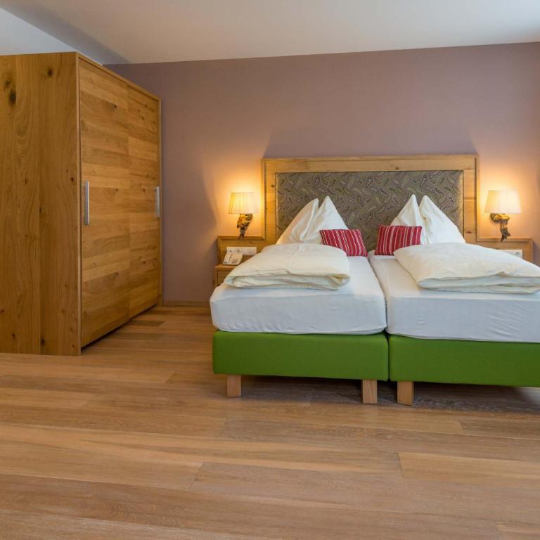 Posthotel Radstadt - Deluxe Vierbettzimmer - 5
