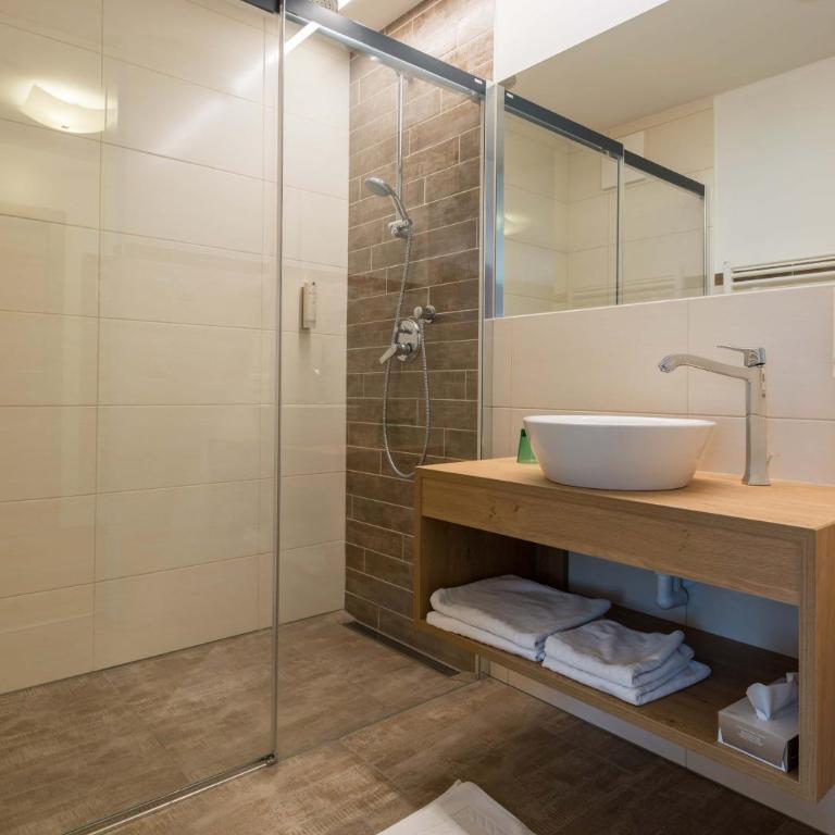 Posthotel Radstadt - Deluxe Vierbettzimmer - 6