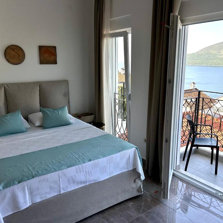 Casa M- Penthouse Studio with Panoramic Sea View & Balcony - Deluks Studio sa Queen Krevetom - 1