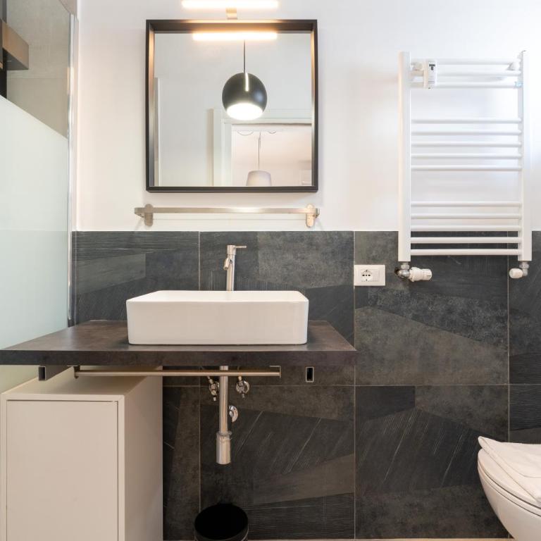 Hill Houses - art & stay - Rome - Camera Matrimoniale con Balcone - 4