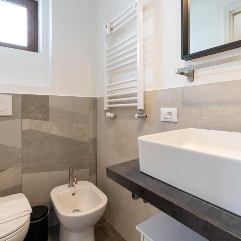 Hill Houses - art & stay - Rome - Camera Matrimoniale con Balcone - 19