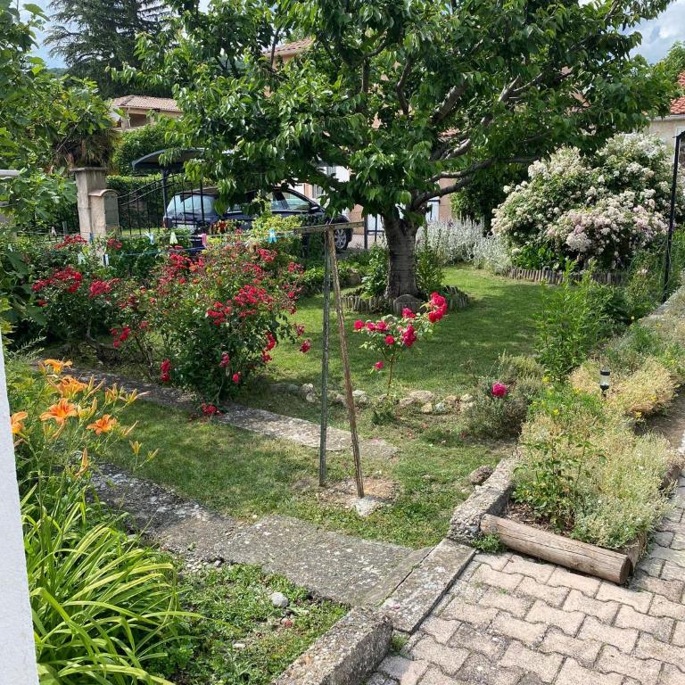 Super maison 5 pièces avec jardin - Villa de 3 dormitorios - 42