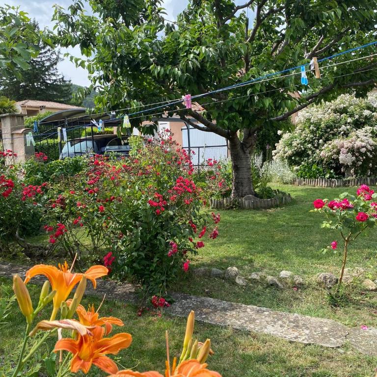 Super maison 5 pièces avec jardin - Villa de 3 dormitorios - 51
