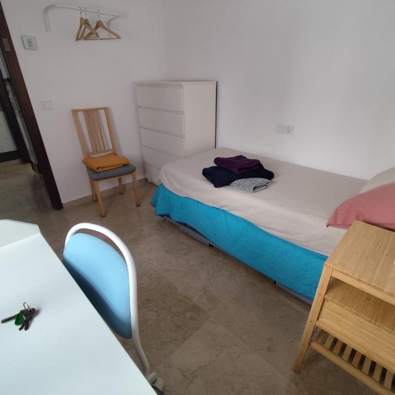 Confortable habitación céntrica en piso privado - Single Room with Shared Bathroom - 7