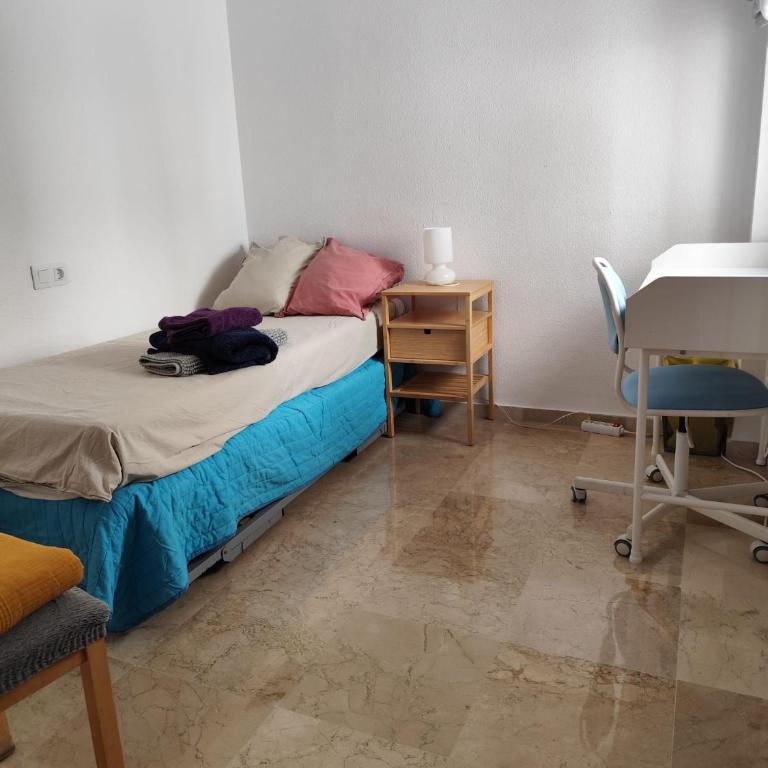 Confortable habitación céntrica en piso privado - Single Room with Shared Bathroom - 8