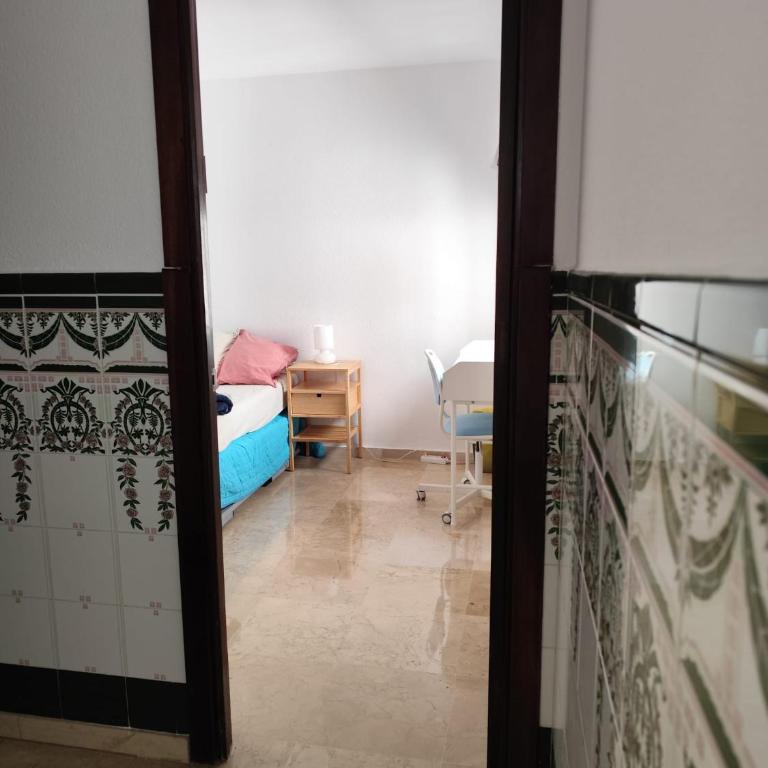 Confortable habitación céntrica en piso privado - Single Room with Shared Bathroom - 3