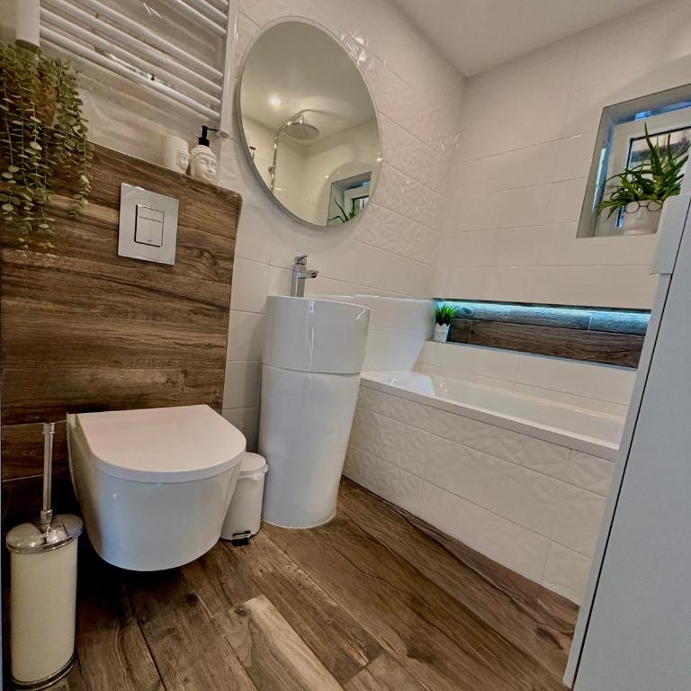 Petit Havre de Paix avec Jacuzzi Luxe & Jardin Privatif Zen - Doppelzimmer mit Bergblick - 5