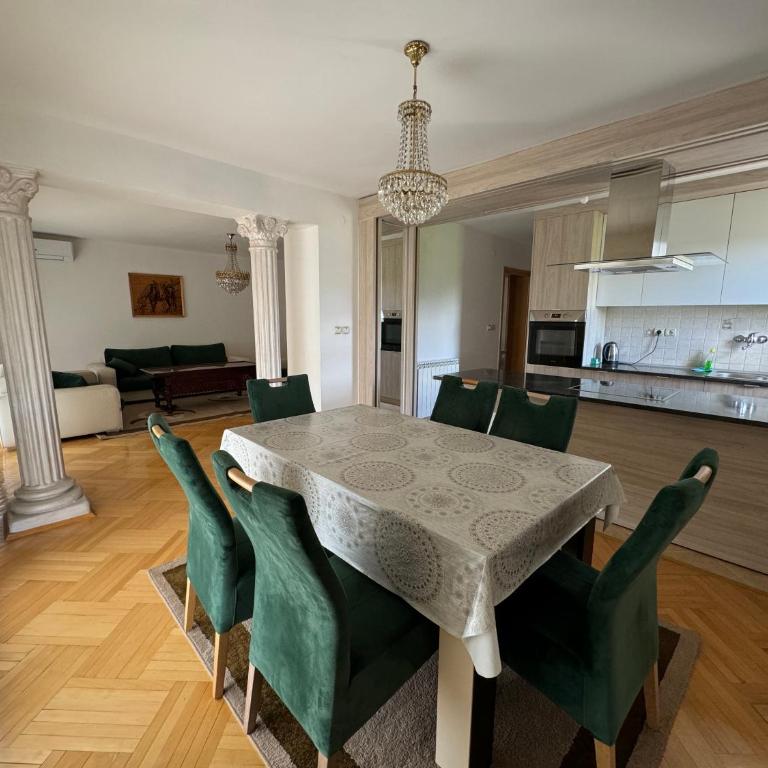 Apartments in villa Sabb for rent - Three-Bedroom Apartment - 28