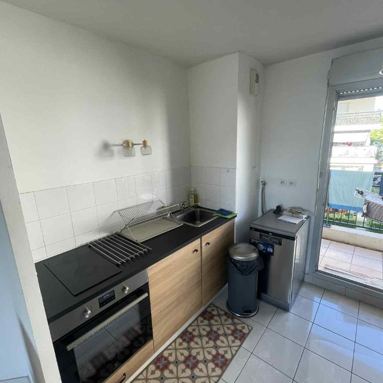 Superbe appartement à Lyon8 avec 2 balcons - One-Bedroom Apartment - 3