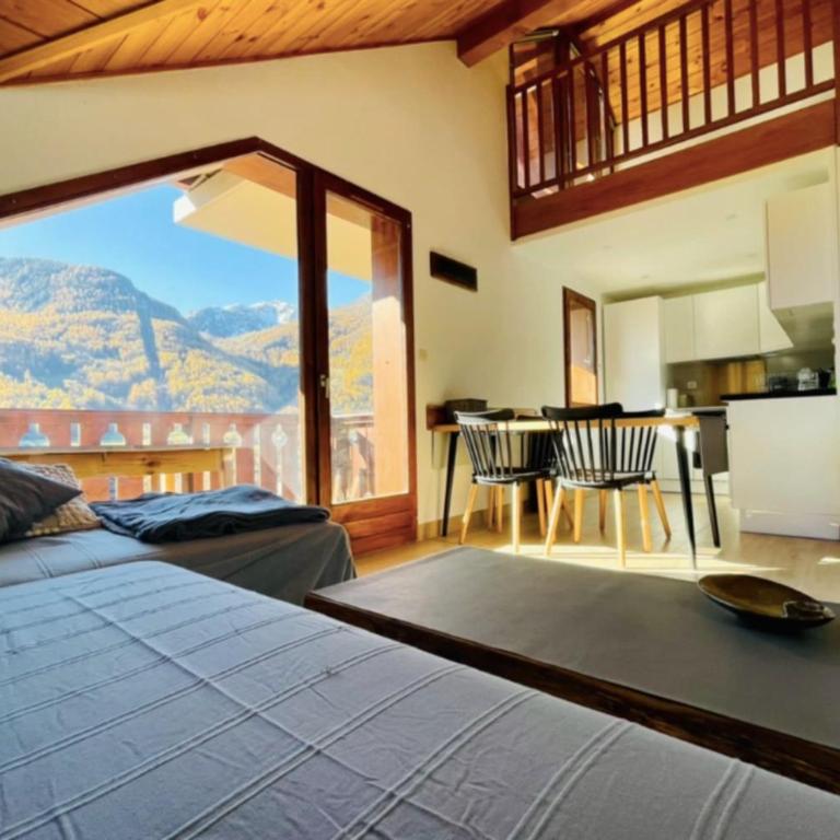 Nice apartment with 2 balconies and view - Appartement - 3