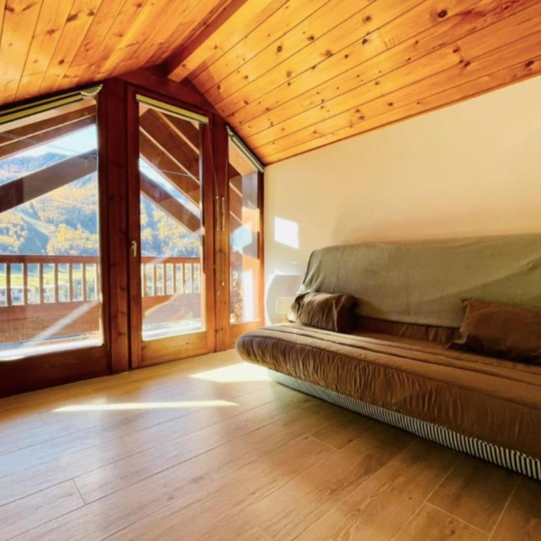 Nice apartment with 2 balconies and view - Appartement - 6