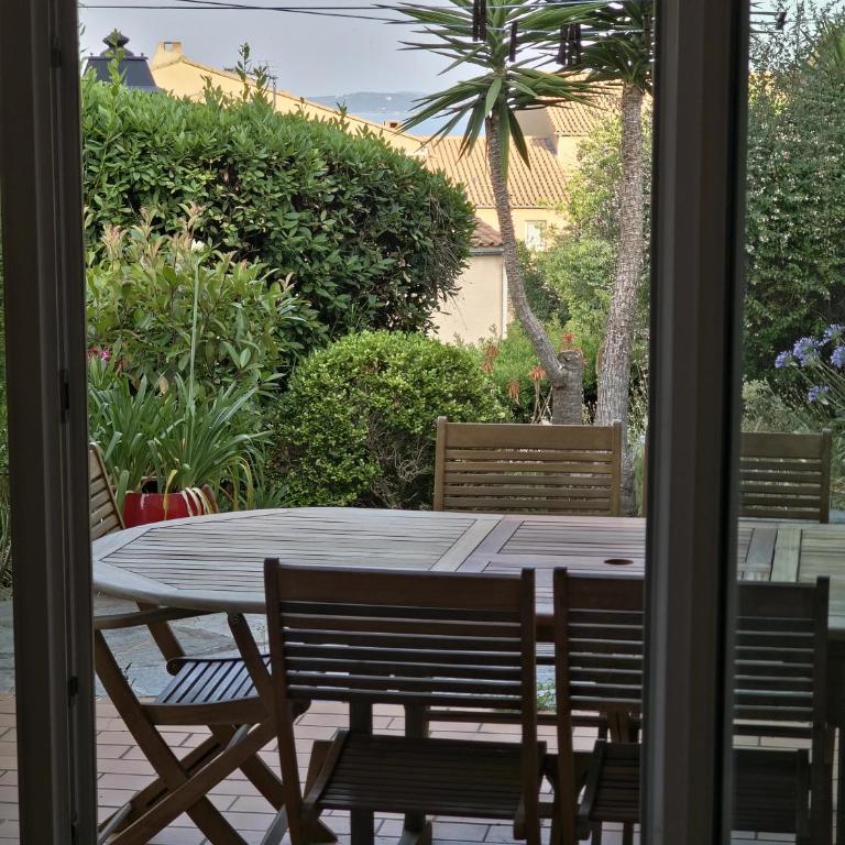 Maison familiale proche plage, parking, clim - Maison 3 Chambres - 9