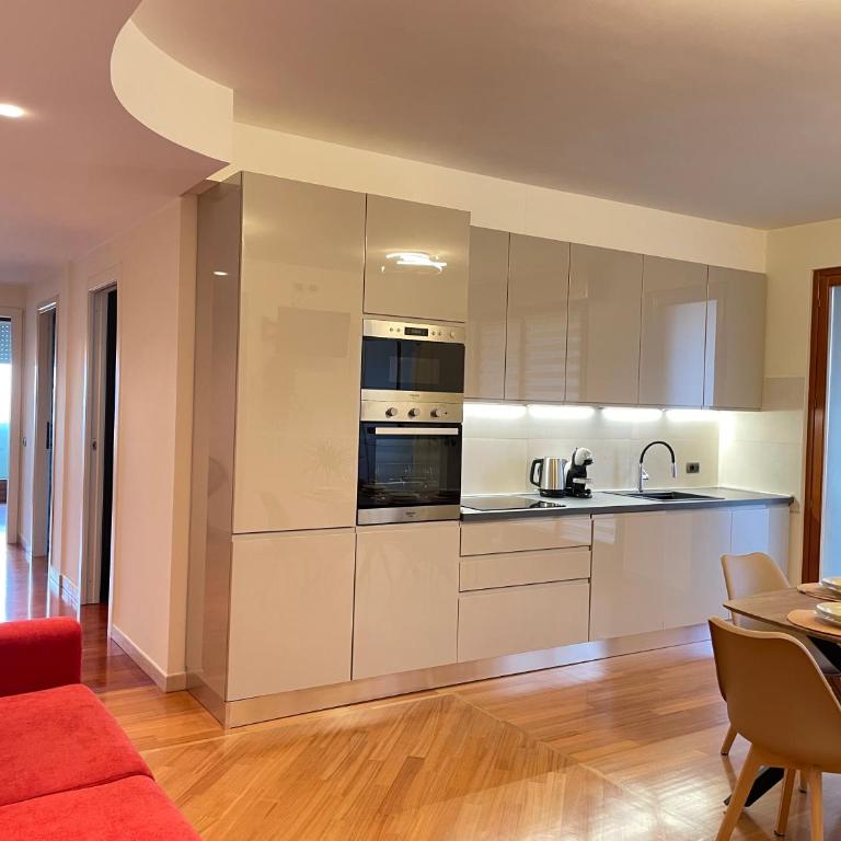 Profumo di Elicriso - Sixth Floor - Three-Bedroom Apartment - 8