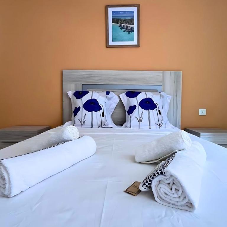 3-bedroom 2-bathroom flat ideal for families and nomads - Apartment - 21