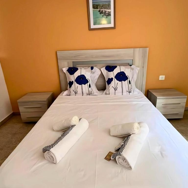 3-bedroom 2-bathroom flat ideal for families and nomads - Apartment - 23