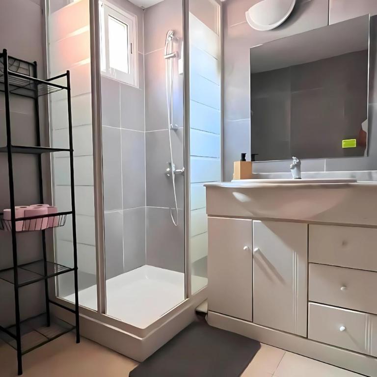 3-bedroom 2-bathroom flat ideal for families and nomads - Apartment - 34