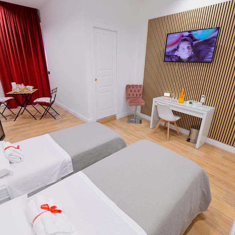 Luxury room 2 - Camera Deluxe Doppia con Letti Singoli - 3