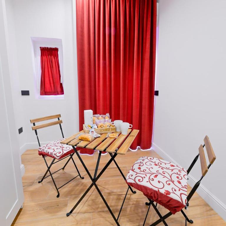 Luxury room 2 - Camera Deluxe Doppia con Letti Singoli - 5