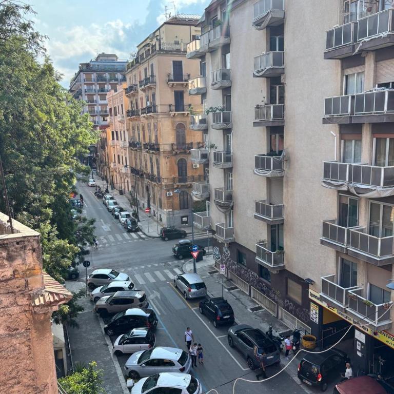 Easydoro Apartment - Appartamento con 2 Camere da Letto - 35