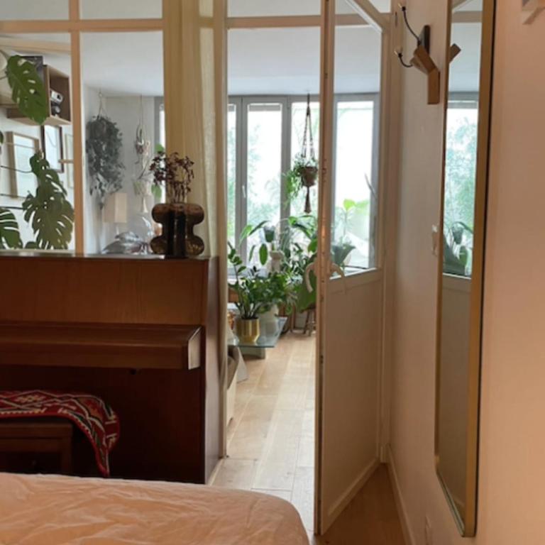 Sublime Spacious Apartment In Ménilmontant - Appartement - 15