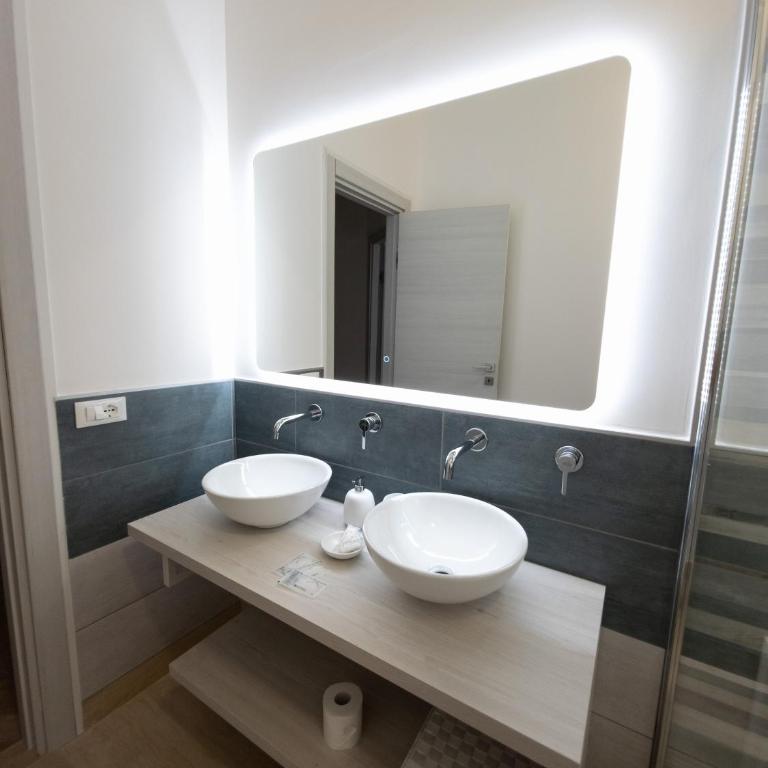 Light Charme, Natural Light Apartment a due passi dalla PIAZZA DUOMO - Apartment mit 2 Schlafzimmern - 19