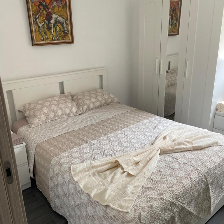 Apartment near the beach - Three-Bedroom Apartment - 14