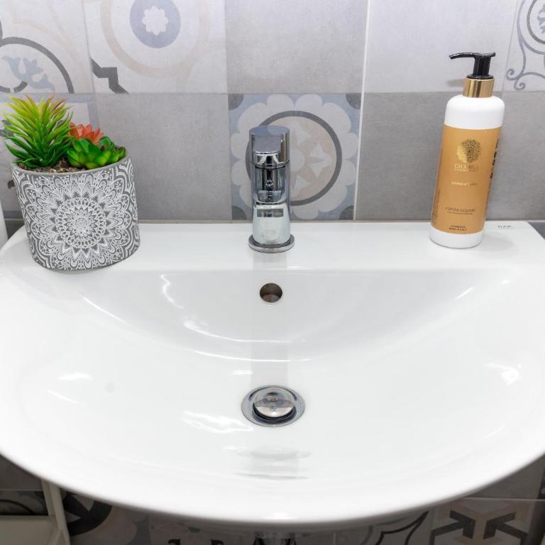 RobertONE Guest House - Appartamento con 2 Camere da Letto - 10