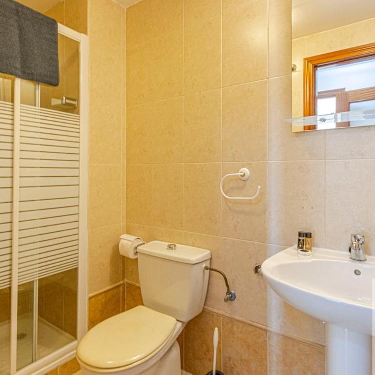 Wonderful Apt 2 BDR with pool and private parking - Two-Bedroom Apartment - 21