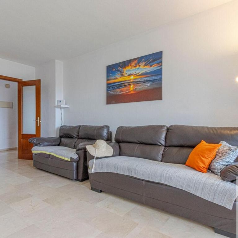 Wonderful Apt 2 BDR with pool and private parking - Two-Bedroom Apartment - 8
