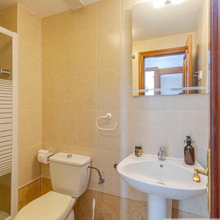 Wonderful Apt 2 BDR with pool and private parking - Two-Bedroom Apartment - 17