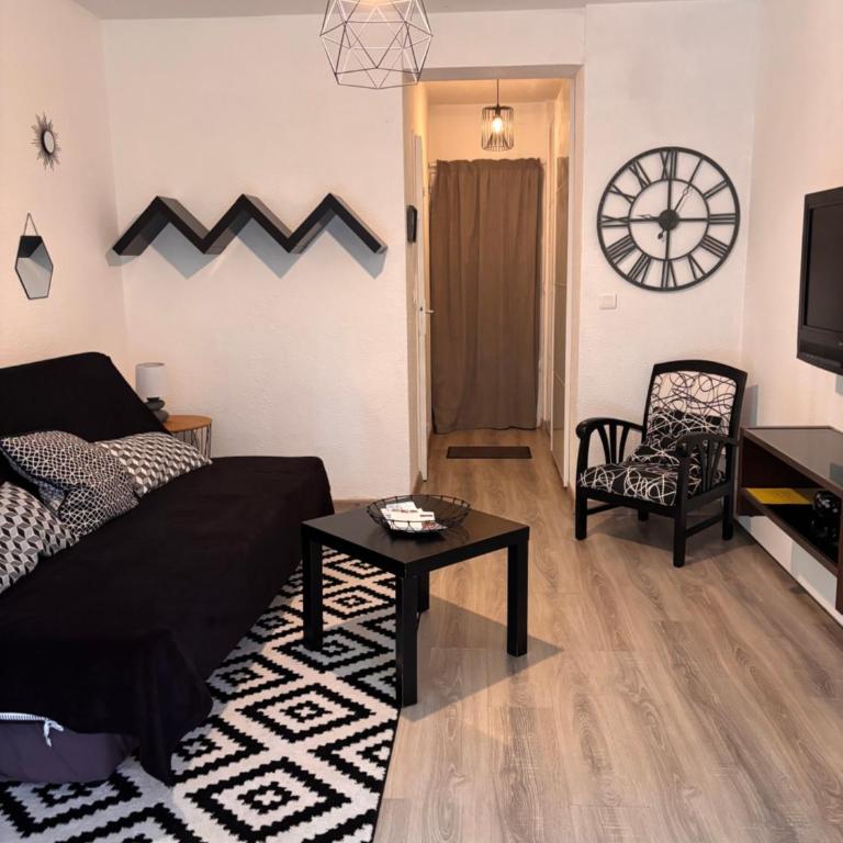 Joli studio proche centre ville avec parking - Appartement Standard - 1