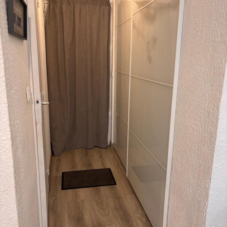 Joli studio proche centre ville avec parking - Appartement Standard - 13