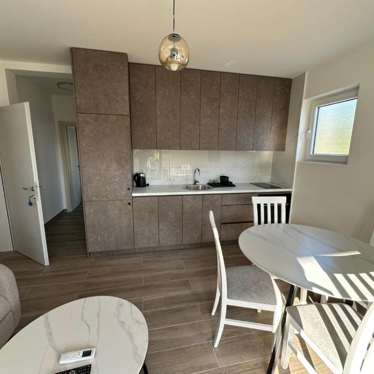 Apartmani Aki 6 - Apartman sa 1 Spavaćom Sobom - 4