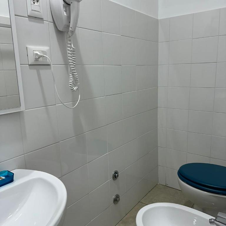 Affittacamere Dianir - Camera Matrimoniale/Doppia con Letti Singoli con Bagno Privato - 12