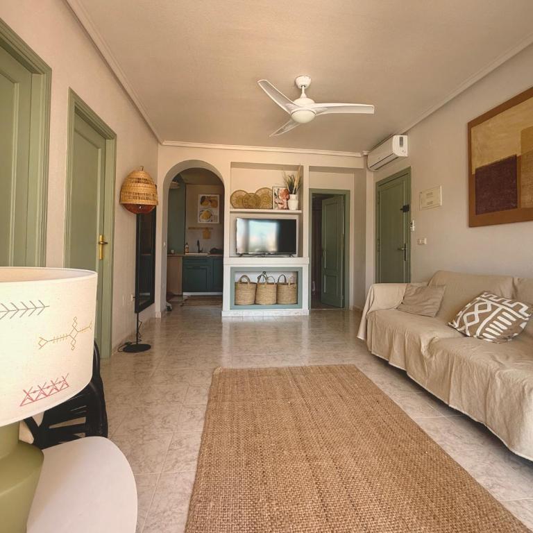 Beautiful apartment - 2 seperate bedrooms La Mata - Apartamento de 2 dormitorios - 6